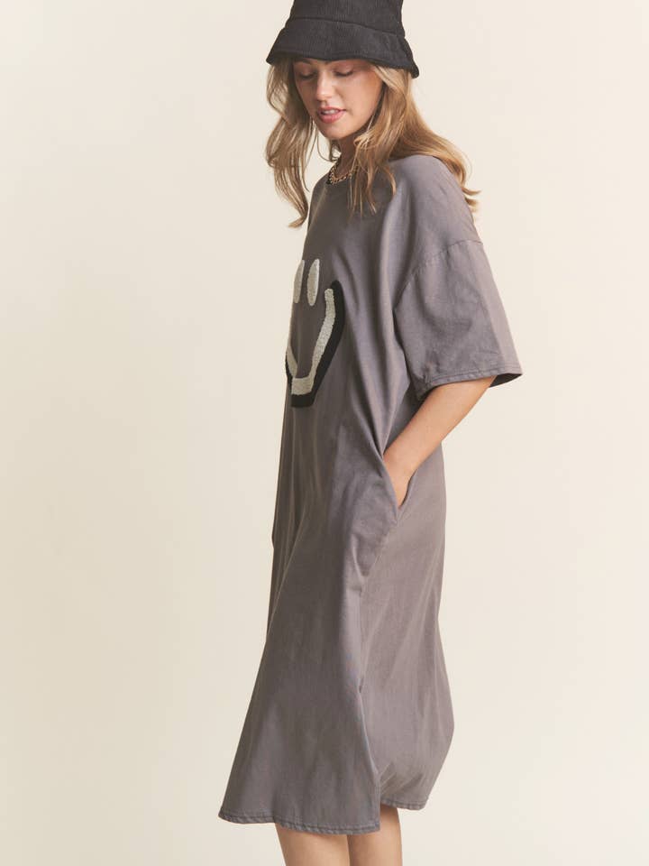 Grigio Abito midi casual Happy Face Design in vendita all'ingrosso su Faire6