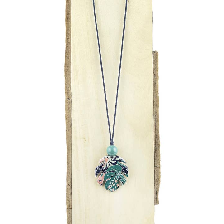 Leaf pendant and other Purchase Wholesale té en hoja. Free Returns & Net 60 Terms on Faire trending on Faire.