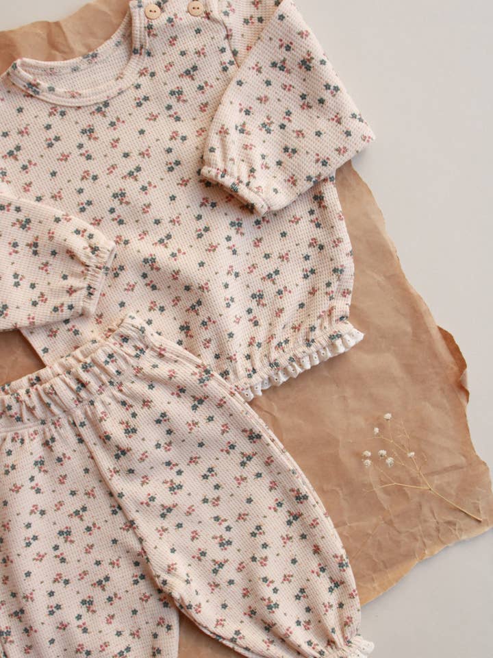 Honey and Hive - Wholesale Top & Pant Set - Kids - Waffle Meadow Set6