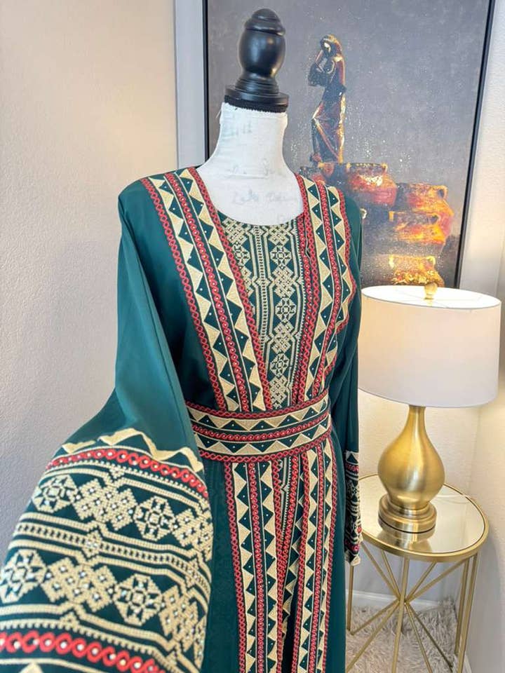 Samra Thobe pour la vente par Bonita Style