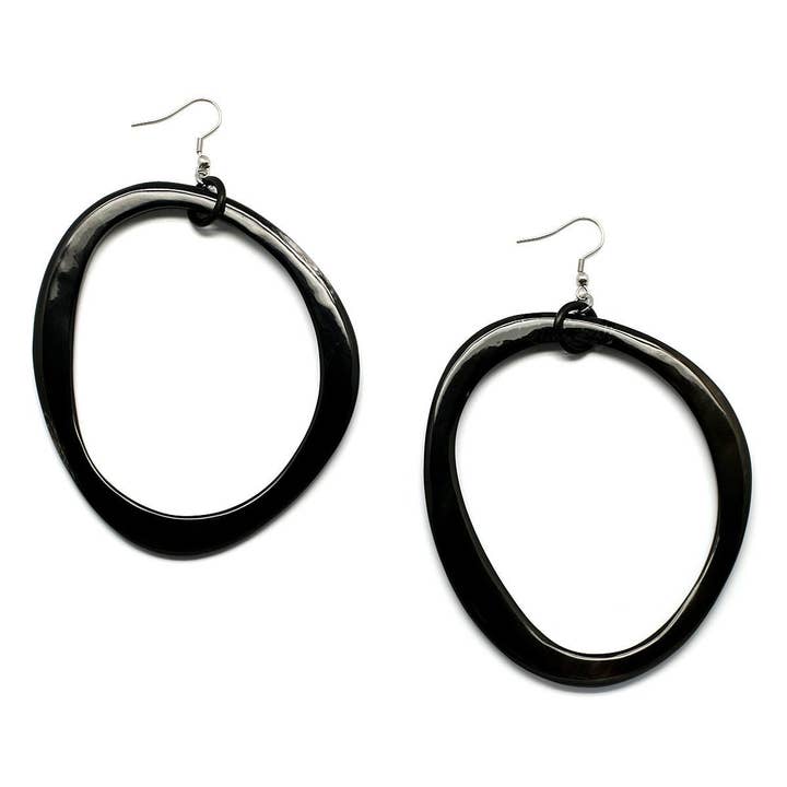 Q9773 Open Crooked Circle Horn Earring for wholesale by Silk Wool and Bijoux