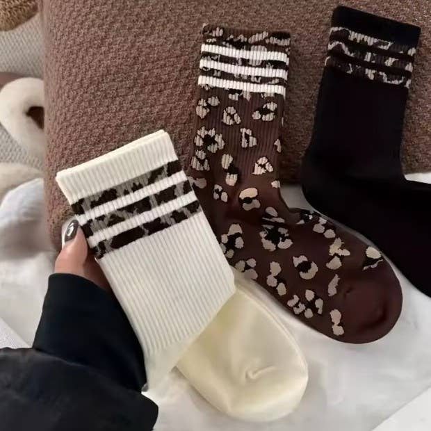 JOSSLYN by wall to wall – wholesale Strumpor - Dam – KVINNA DJUR LEOPARD HALV CREW THROWBACK STRUMPOR | 40S0207110