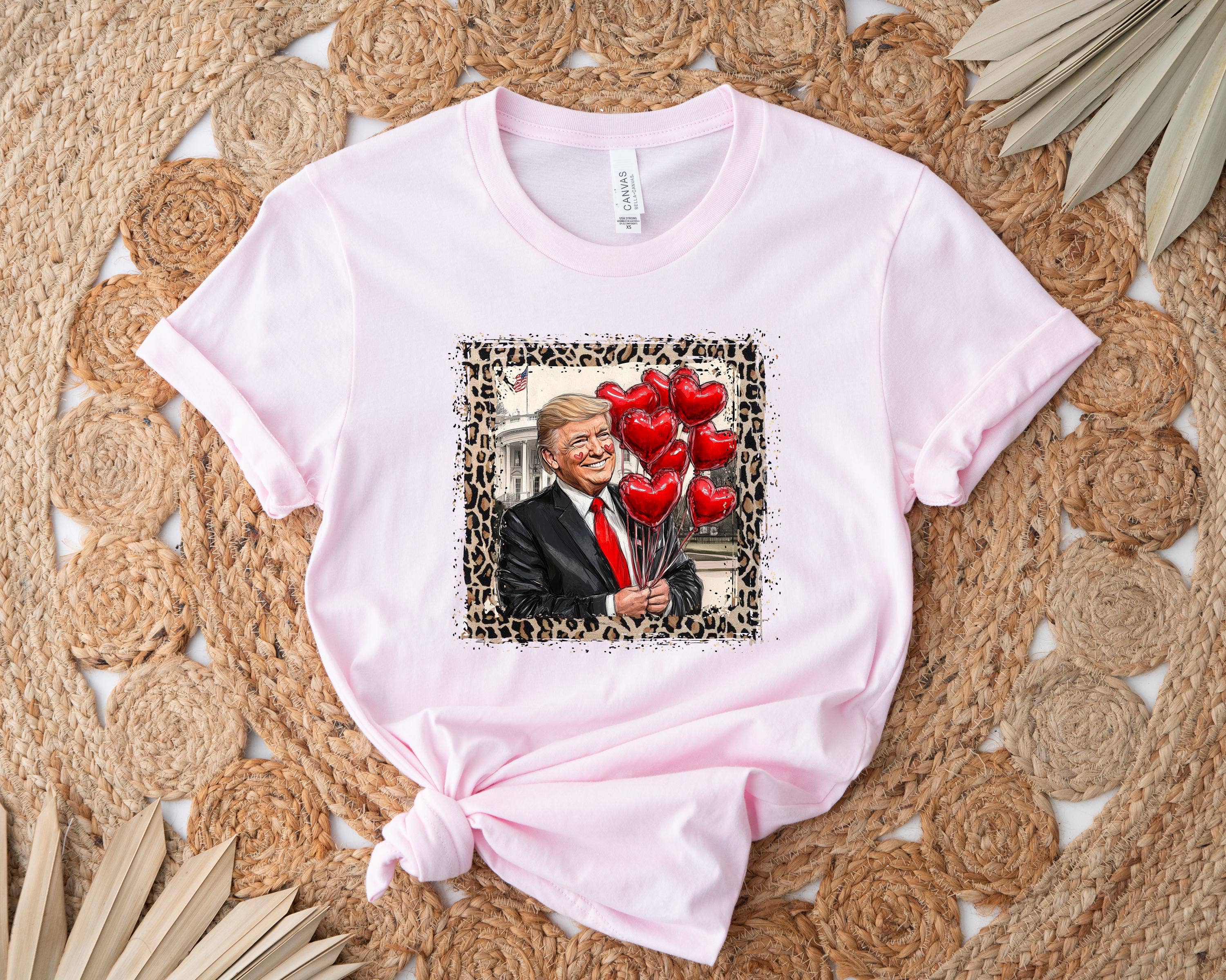 NVC Ecommerce LLC - Vente T-shirt à imprimés – femme - T-shirt de Saint-Valentin Trump, Sweat-shirt Trump est mon Valentin3