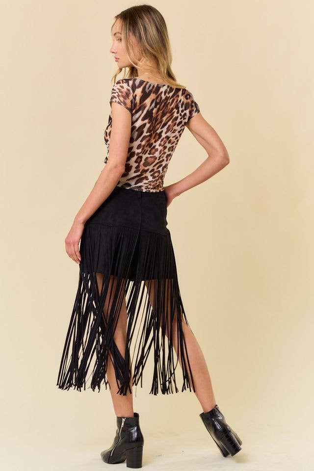 Saints & Hearts - Venta al por mayor Pantalones cortos - Mujer - PANTALONES CORTOS NEGROS DE GAMUZA SINTÉTICA CON FLECOS LARGOS SIP6355A6