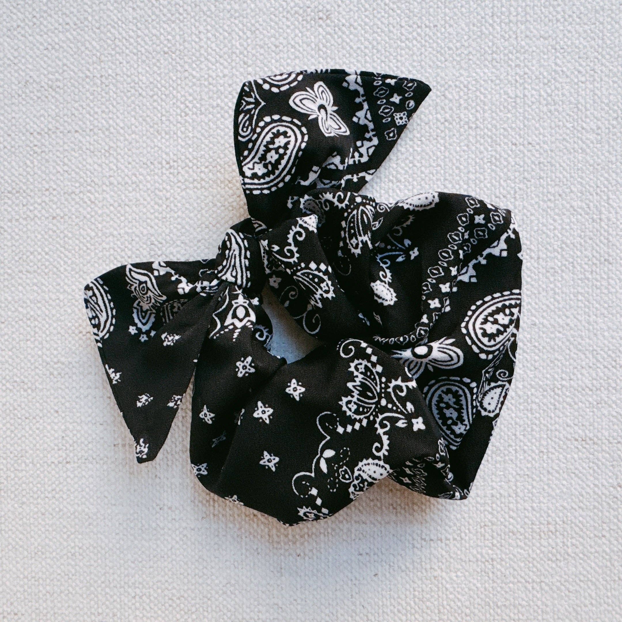 Ellison+Young – wholesale Scrunchie - Dam – Bandana knuten hårsnodd5