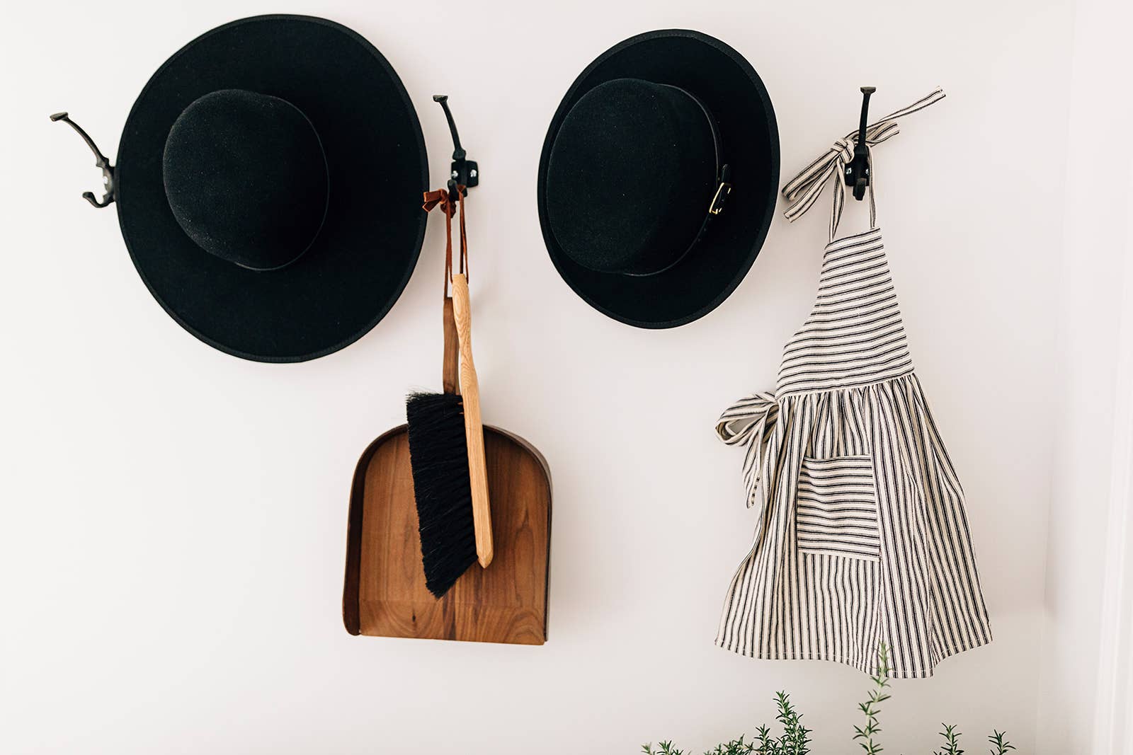 Millstream Home - Wholesale Dusting Brush & Duster - The Horsehair Dustbrush1