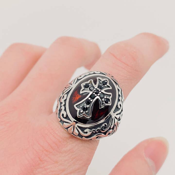 Mio Queena - Wholesale Jewelry - Men's - Stainless Steel Red Enamel Crusader Ring Men's Jewelry