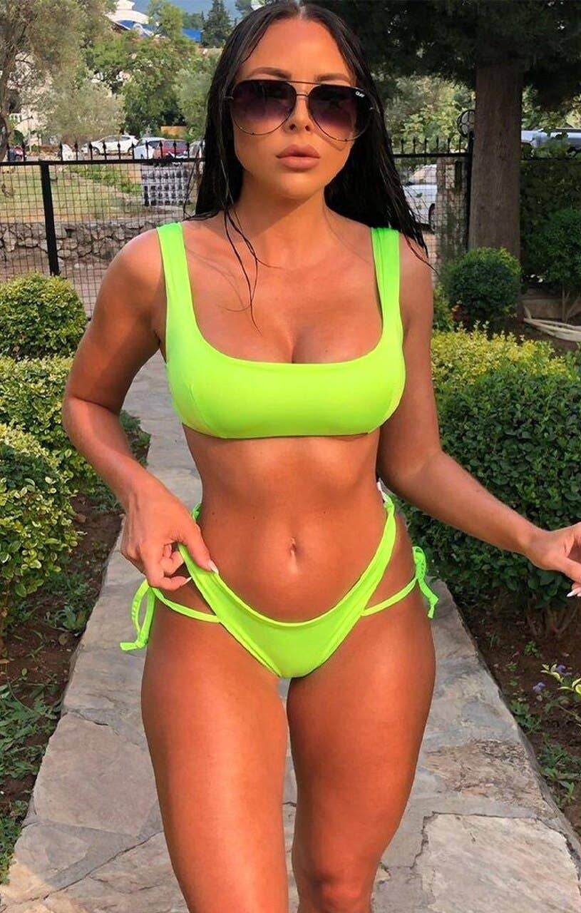 Femme Luxe - Wholesale Zwembroek - Dames - Neongele hoge taille bikinibroek met strik - Suri1