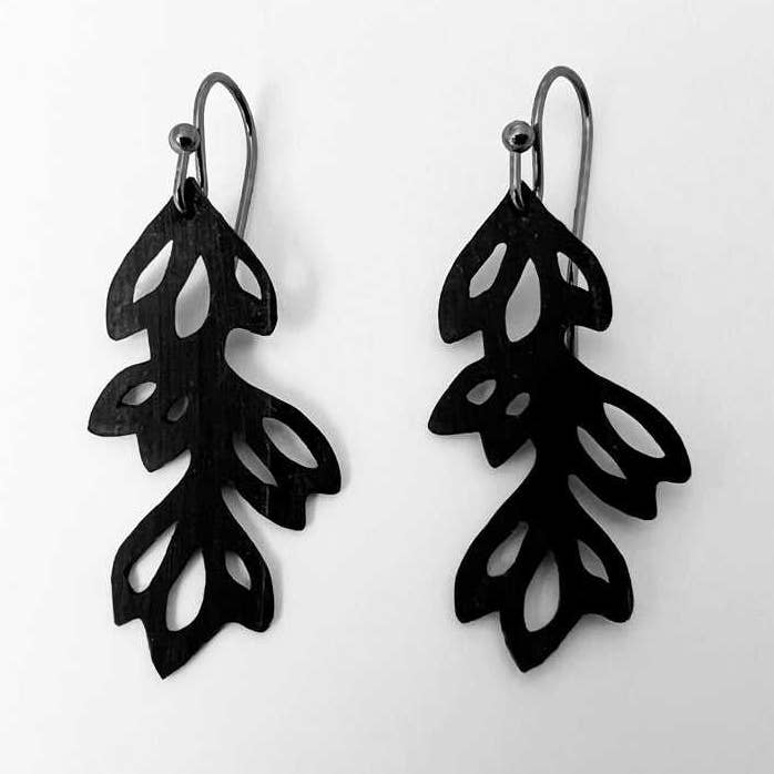 Boucles d'oreilles en chambre à air de vélo Isla Floral pour la vente par Kaden & Kai
