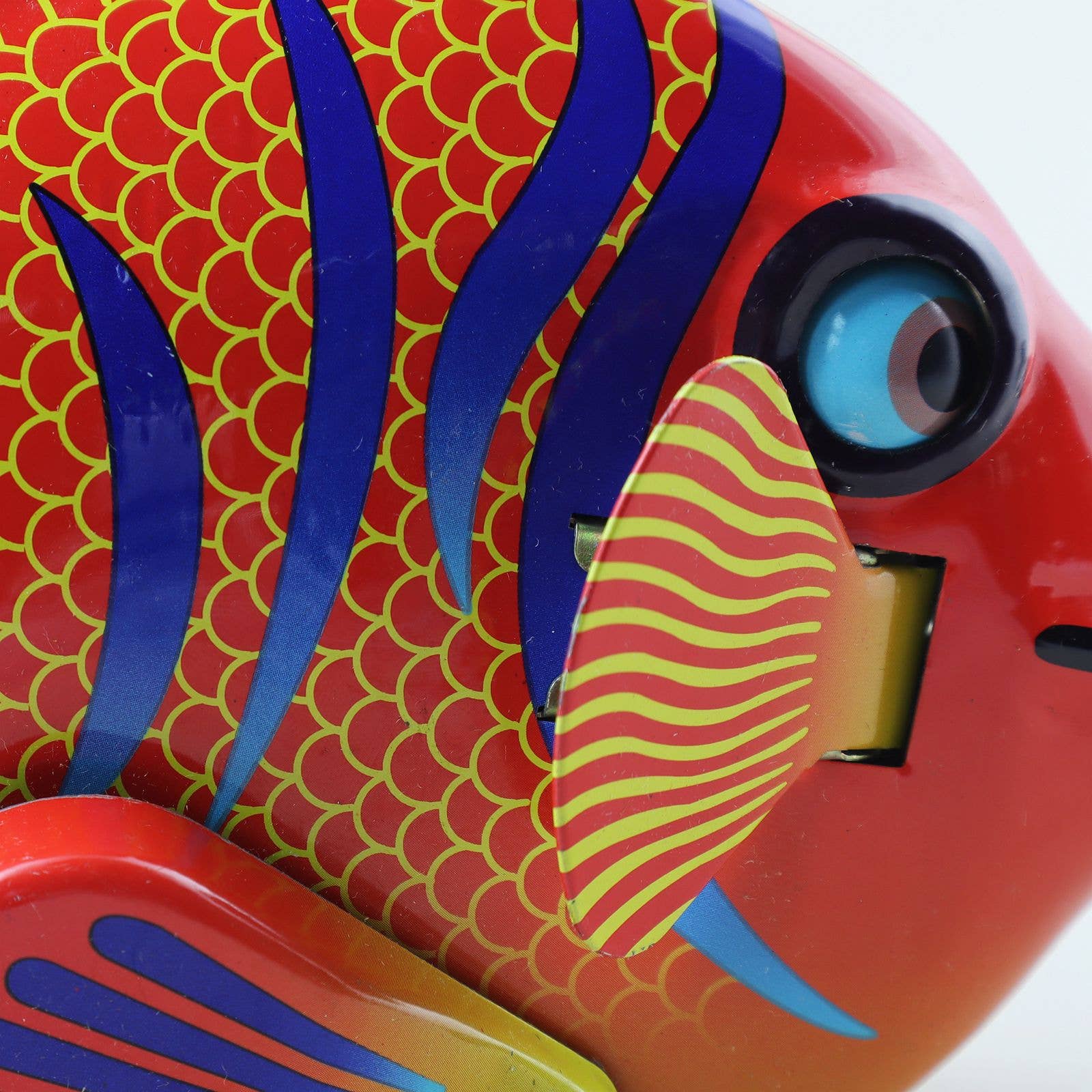 Tribal Trade GmbH - Wholesale Decorative Figurine - Tin Toy Colorful Fish Happy Fish Tin Fish11