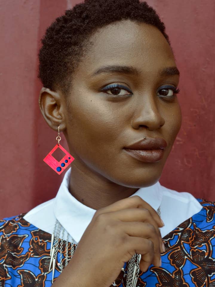 Triangle 1 pour la vente par Dawn Lombard - Glass & Metal