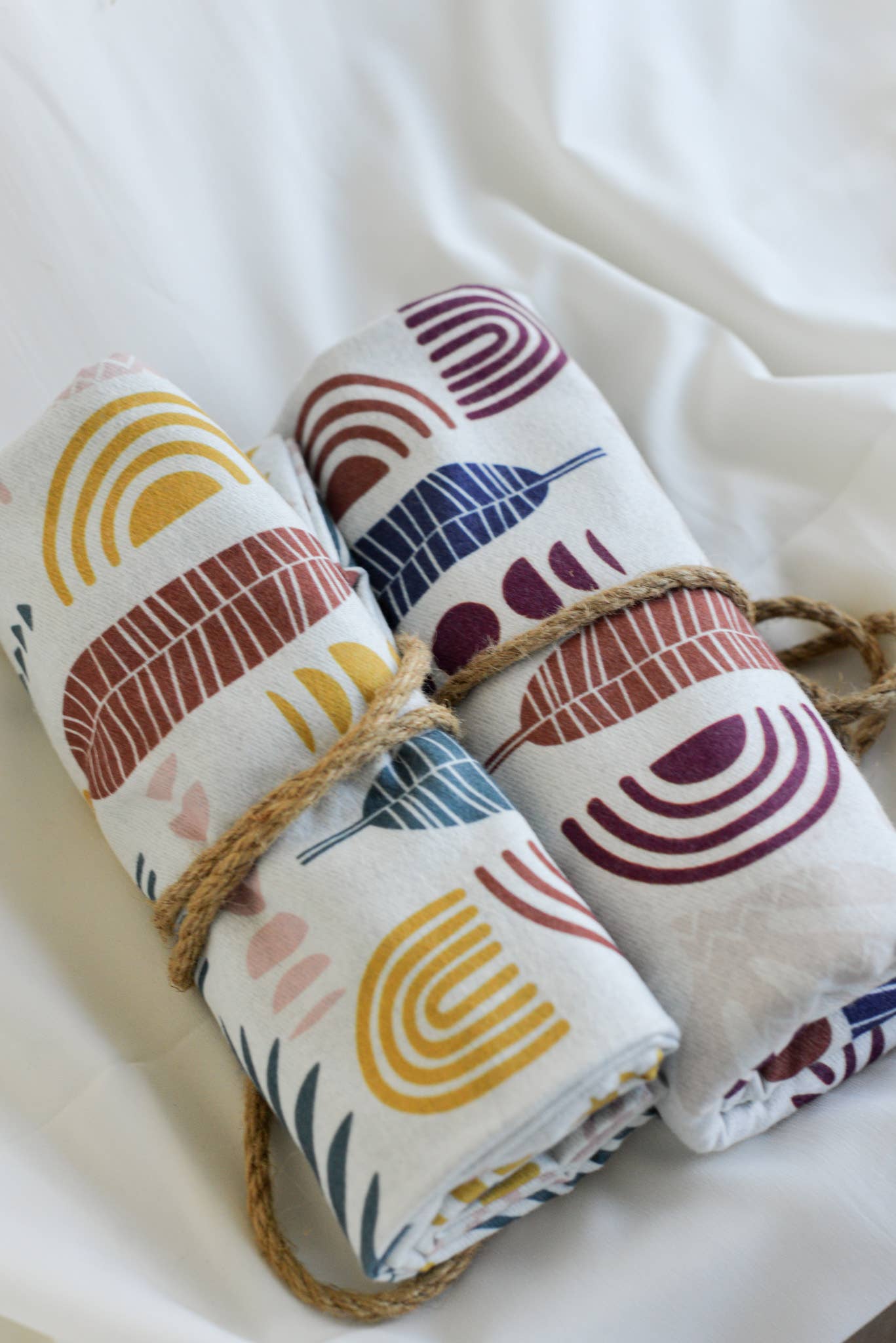 NOCO - Wholesale Scarf - Women's - Pashmina minimalist icons - Pack of 5 units4