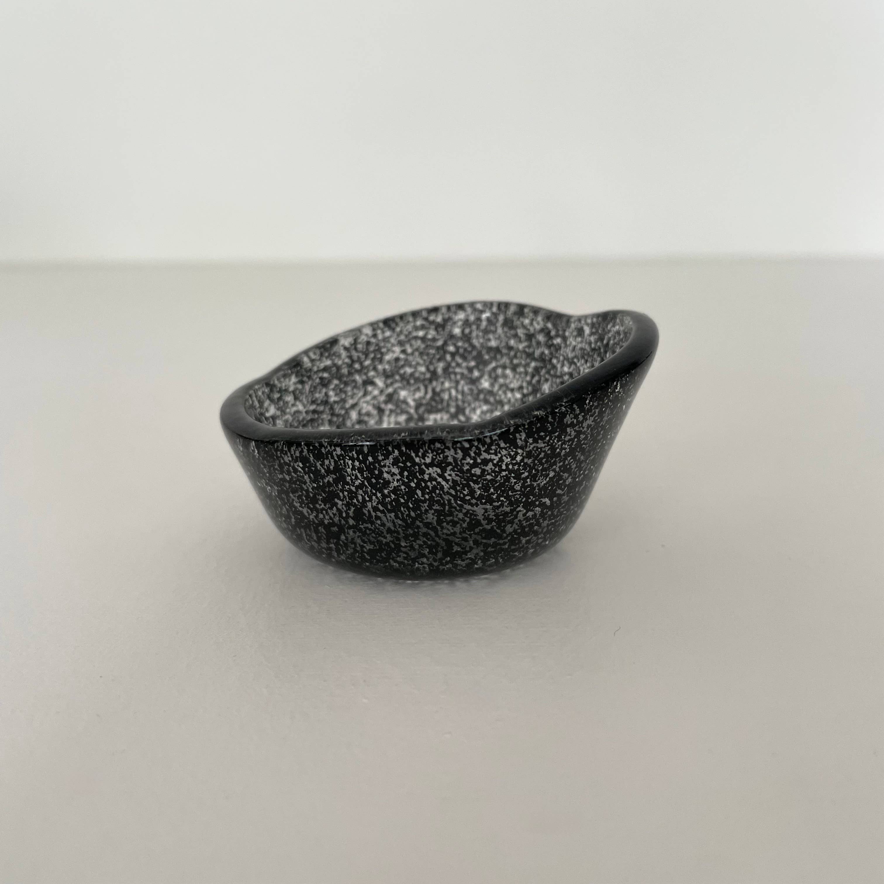 fort & field - Wholesale Condiment/Dip Bowl - Hand blown glass 2 1/2" small dish made in Turkey - 18 color3