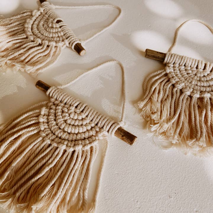 Village Thrive - Wholesale Tapestry/Textile - Iris Small Macrame Wall Hanging3