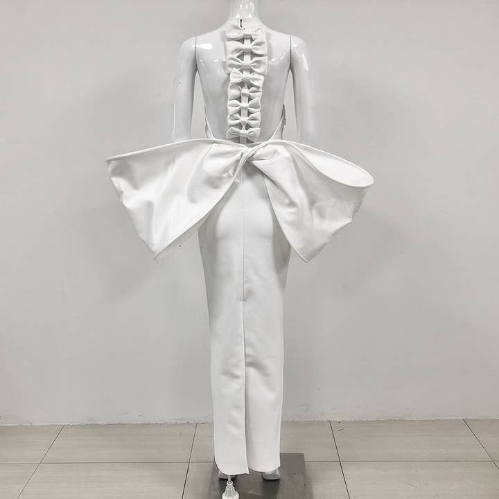 Productseeker – Großhandel Kleid – Damen – DR369 Rotes, rückenfreies Kleid mit großer Schleife und schmaler Passform10