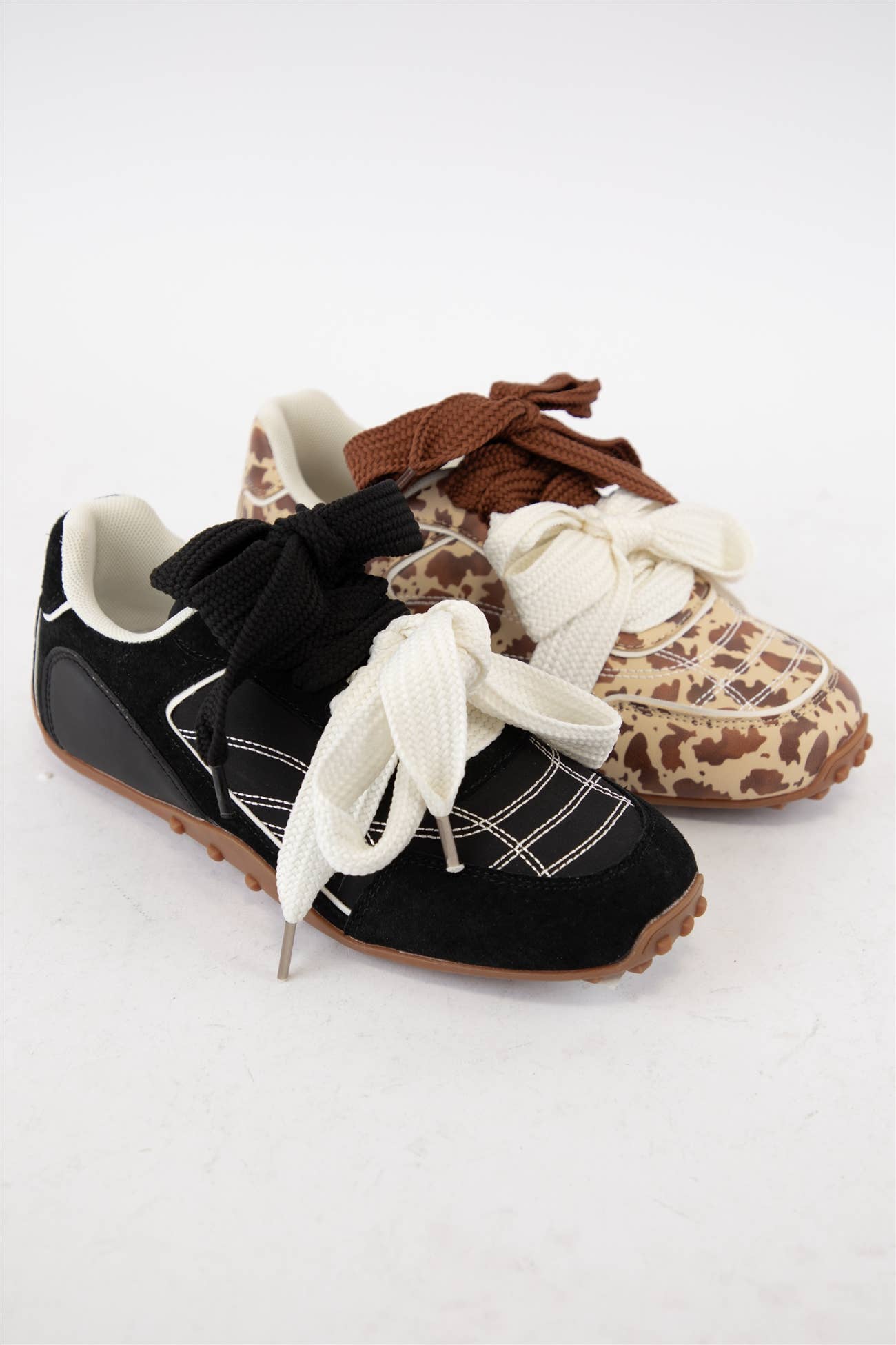 CCOCCI - Vendita all'ingrosso Sneakers di tendenza - Donna - SILHOUETTE SPORTIVA CLASSICA LACEY2