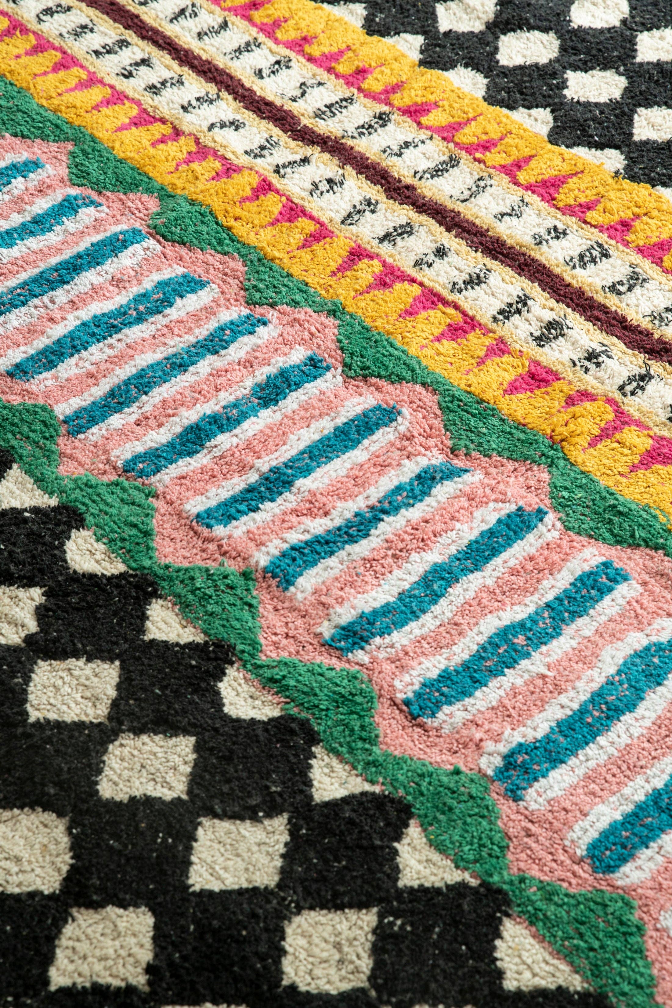 Ian Snow Ltd - Wholesale Area Rug - Palazzo Geometric 100% Recycled Medium Rug2