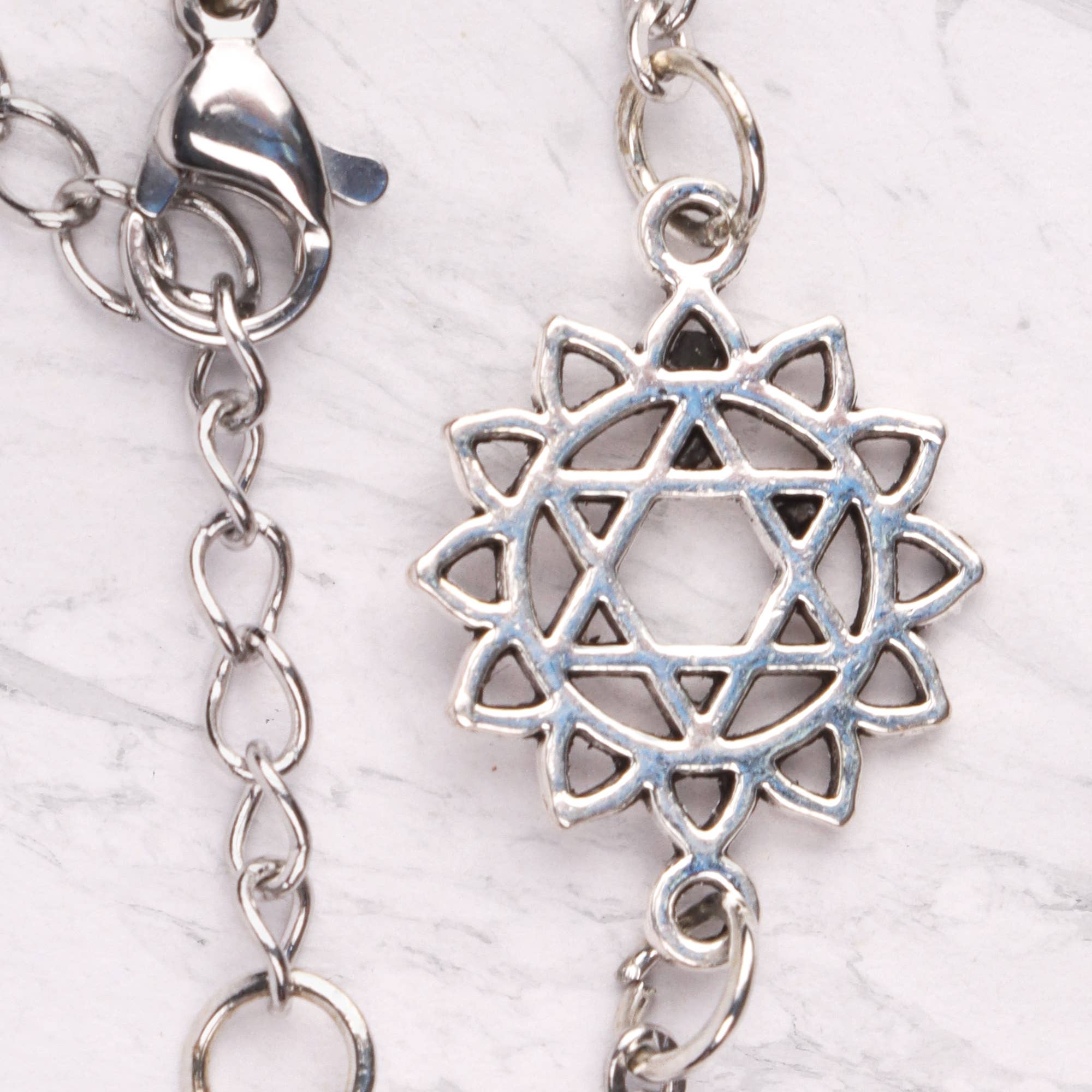 Myga – wholesale Berlockarmband – Seven Chakra-armband med justerbar kedja och chakra-berlock9