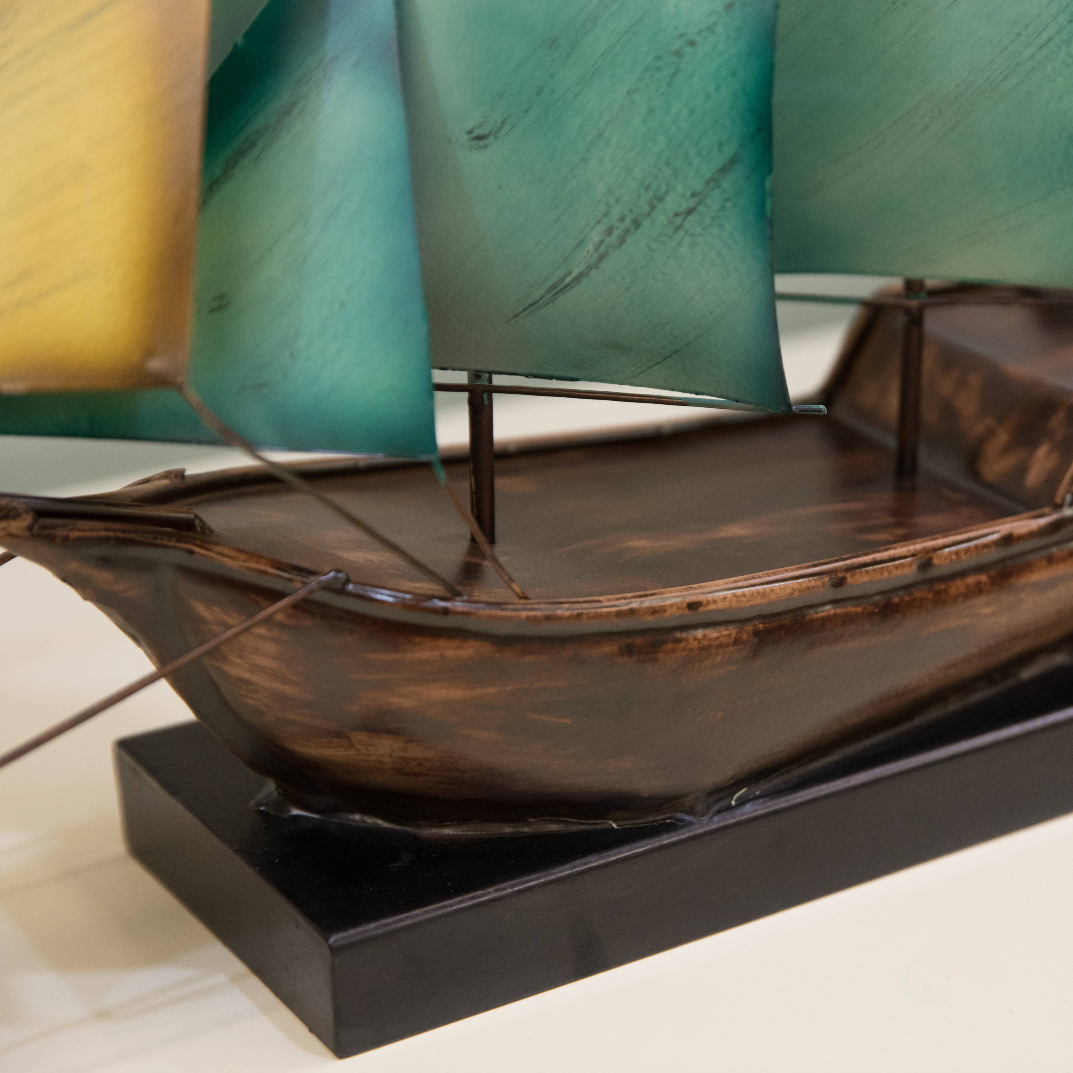 Quickway Imports – Engroshandel Bordpynt – Nautisk boligindretning Metal Sejlbåd Centerpiece Ship Decor11