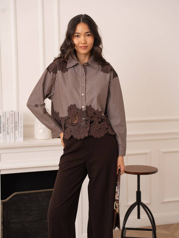 Chemise en coton empiècements en dentelle - CK08340 pour la vente par CHOKLATE PARIS