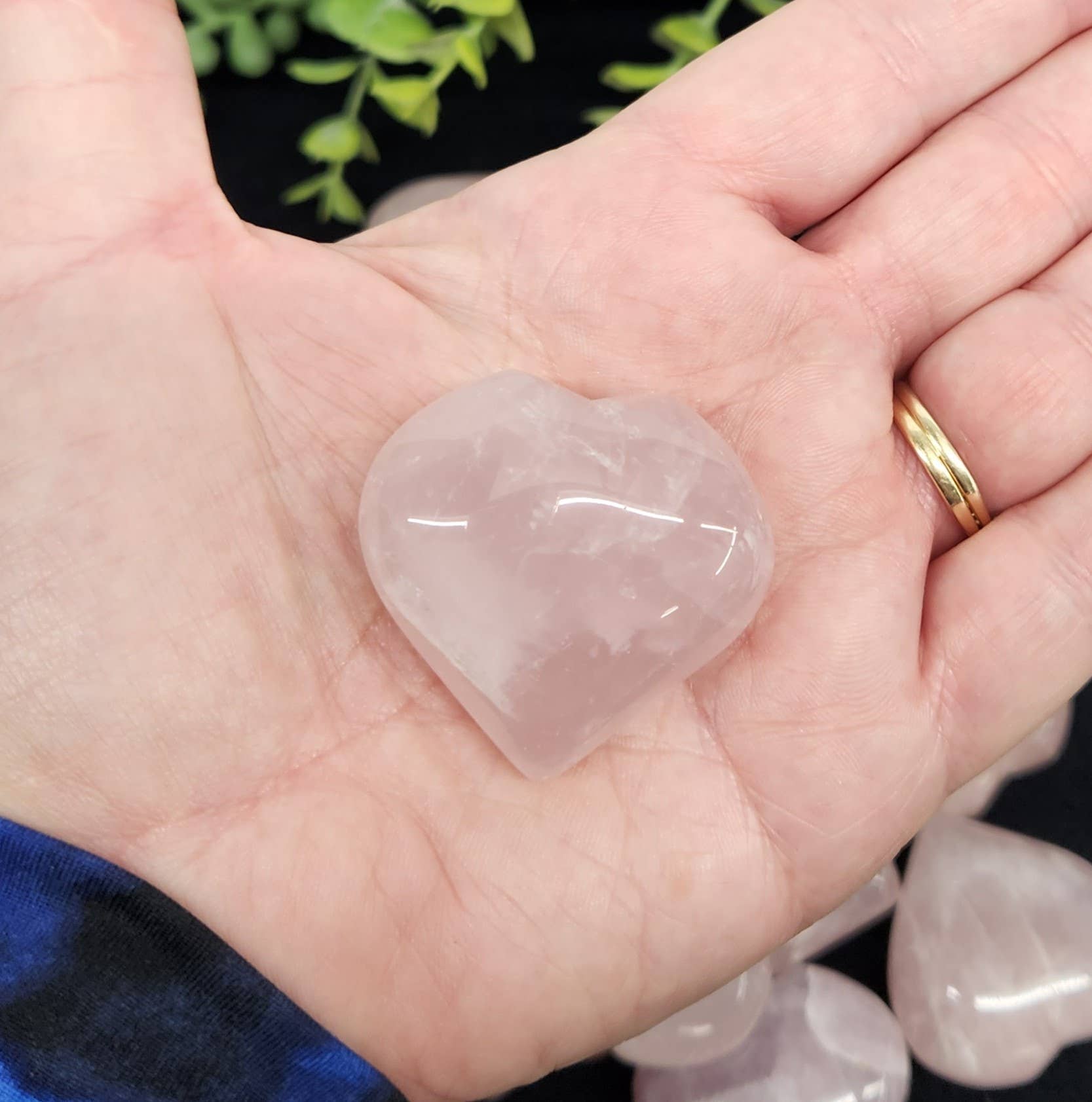 Meraki Gemstones - Wholesale Spiritual Stone/Crystal - Rose Quartz Hearts - 0.5kg/1.1lbs. (40x40x20mm or 4cm)2