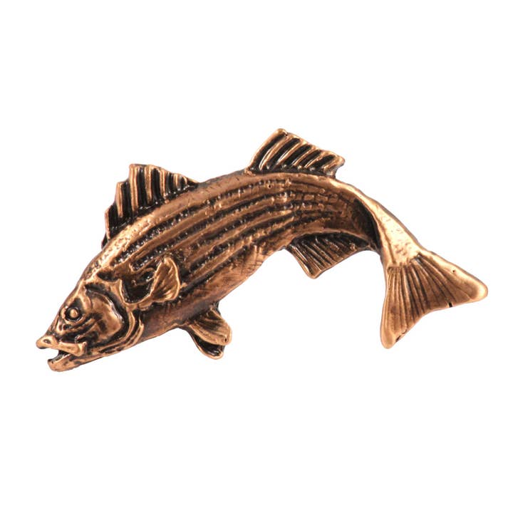 Creative Pewter Designs - Venta al por mayor Botón/prendedor - Pin de solapa o imán de peltre de pez saltando de lubina rayada S0493