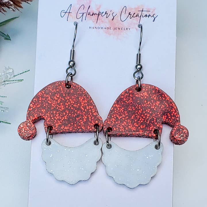 Kerstman Red Glitter Hat & Beard kerstorbellen van acryl voor wholesale door A Glamper's Creations LLC