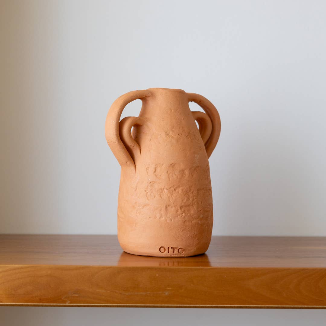 OITO Atelier - Wholesale Vase - Handmade Ceramic Pottery 08.041