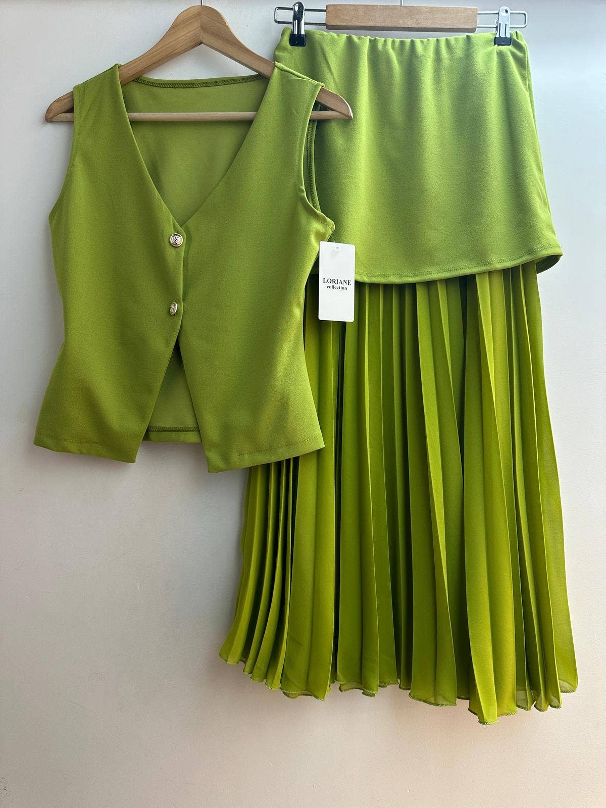 LORIANE – wholesale Top & skirt set – Women's – 10030E Solid color set with vest and skirt0