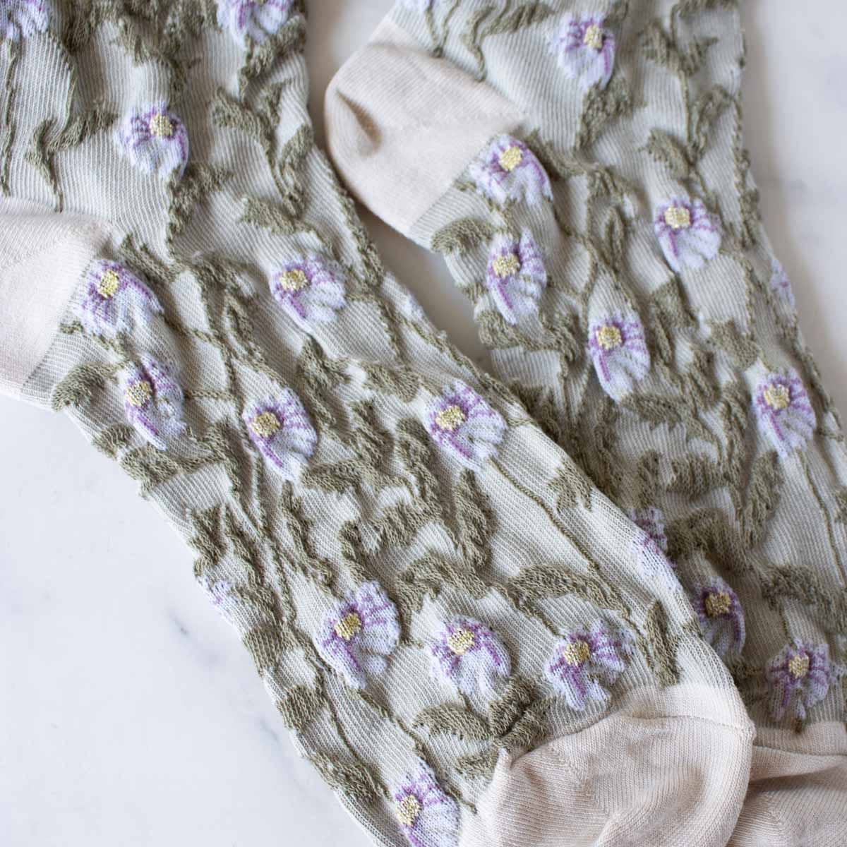 Tiepology – wholesale Socks – Women's – Daisy Flower Casual Socks7