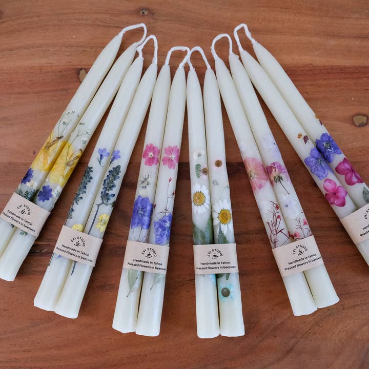 y 10" Beeswax Botanical Tapered Candle Pairs, Real Flowers for wholesale by Evi Studio