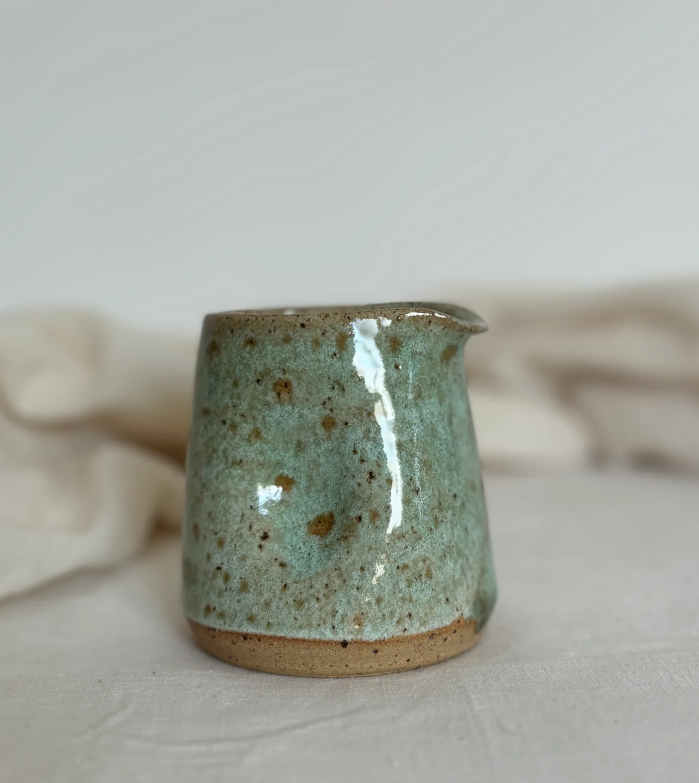 Frankie Ceramics - Wholesale Jug - Mini Pinch Jugs 0