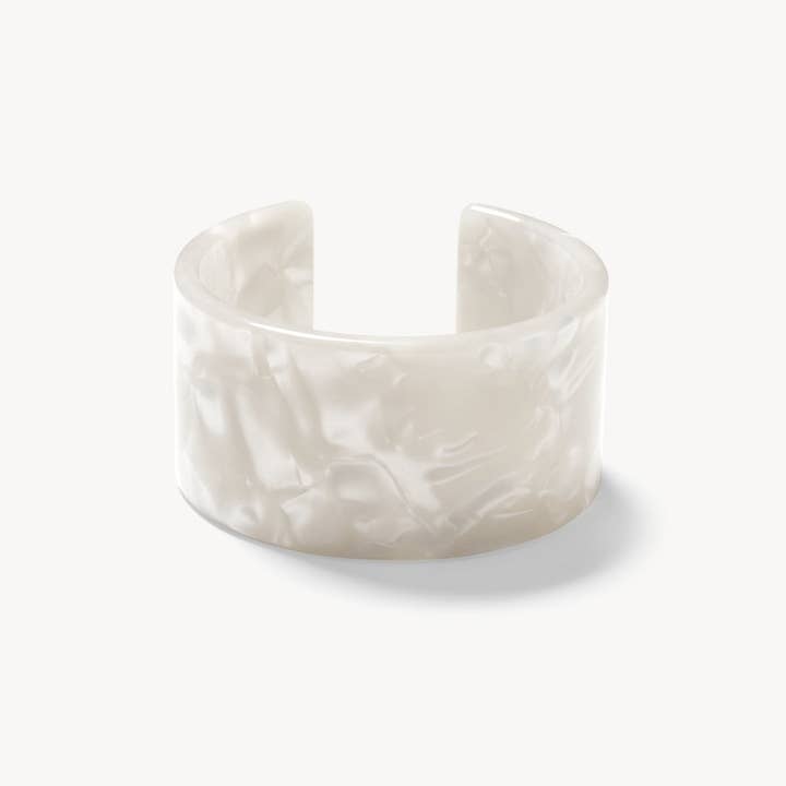 MACHETE – wholesale Manschettarmband – Jumbo Manschett i vitt skal