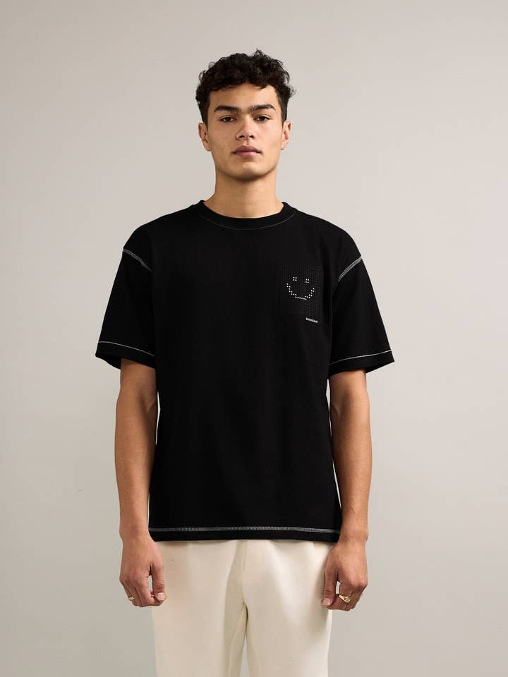 Camiseta Caja Puntos Negros Sonriente para venta al por mayor de Bandsome