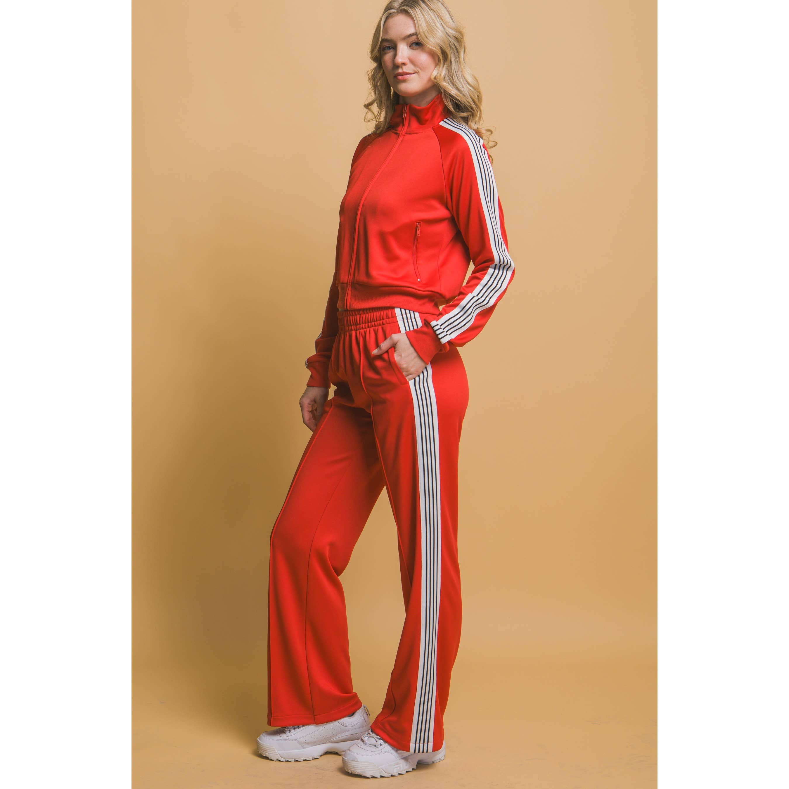 HiteJeans – wholesale Activewear set – Women′s – Trendy side stripe jacket and pants set10