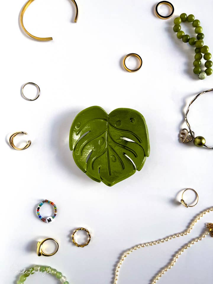 Mini Monstera Leaf Jewelry Dish/Trinket Tray for wholesale by MadeItMikayla