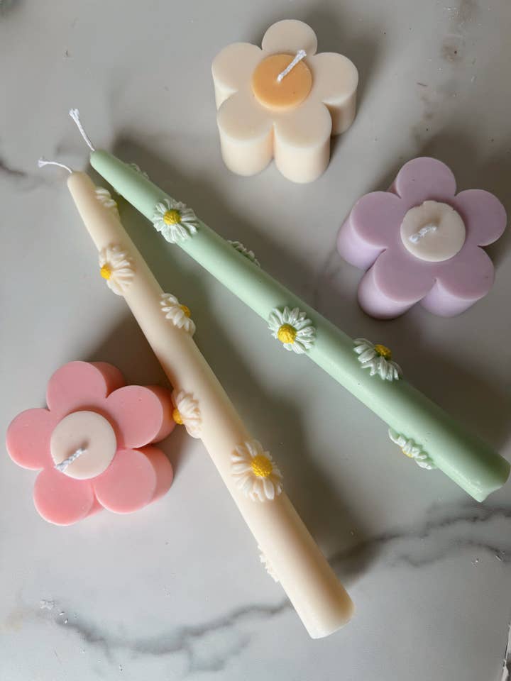 Chandelle marguerites coloris/senteurs aux choix pour la vente par My Milky Candle