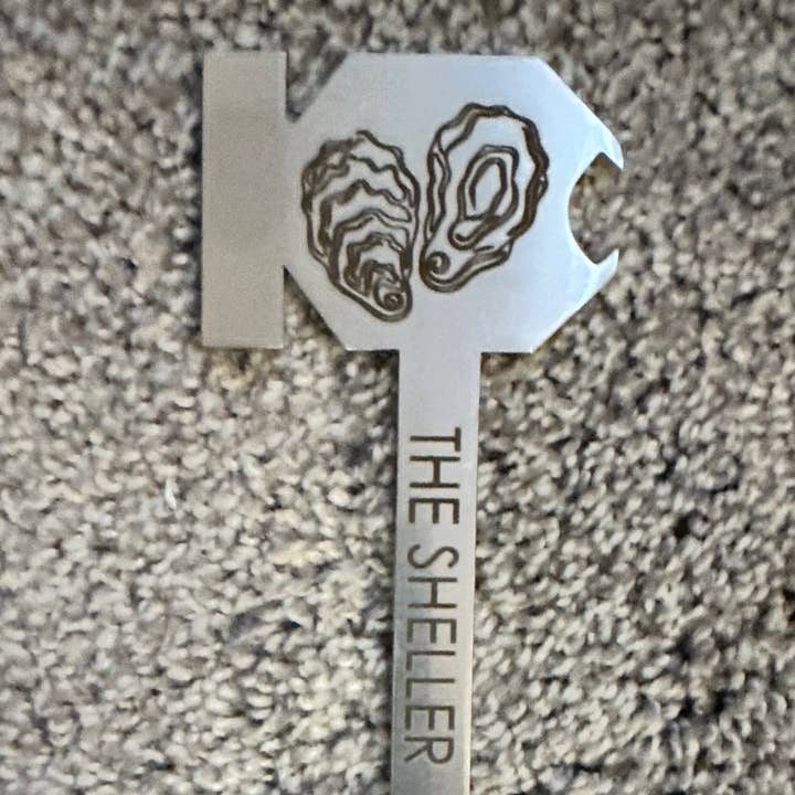 Le Sheller™ Tout-en-un Casse-noix & Pique à Fruits de Mer - Huître pour la vente par THE SHELLER