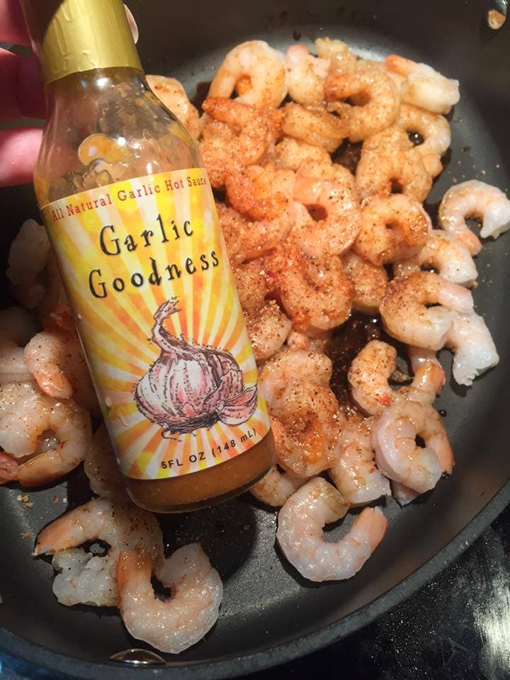 Saucy Queen - Wholesale Hot Sauce - Garlic Goodness5