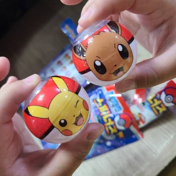K_Wonderland - Wholesale Fidget Toy - Kids - Pokemon Character Collectable Spinners mystery pack