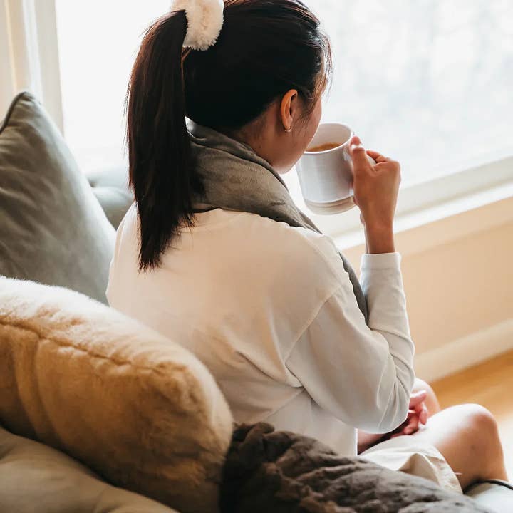 Giften Market - Wholesale Hot/Cold Compress - Cozy Fleece Neck Wrap - Gray - Heat Therapy Pack - Get Well2