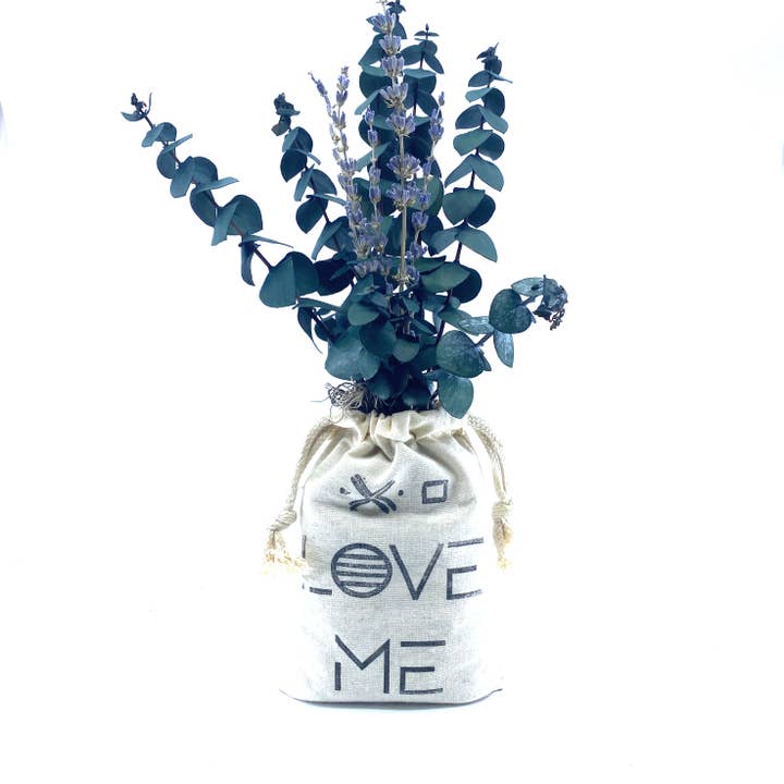 Sunsum Intentional Living - Wholesale Dried/Pressed Flowers - Sack of Flowers, Love Me, Organic, Dried Flower Bouquet