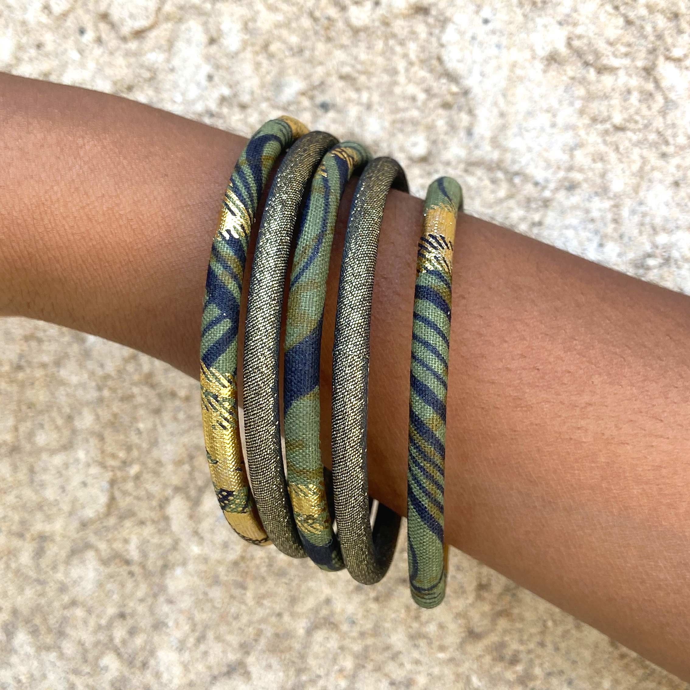 Melokane - Wholesale Bangle Bracelet - Sparkling fabric bangle bracelet in khaki-bronze color5