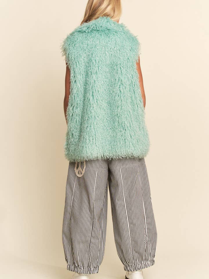 Davi & Dani - Wholesale Sweater Vest - Women's - FAUX SHEARLING SHAGGY VEST12