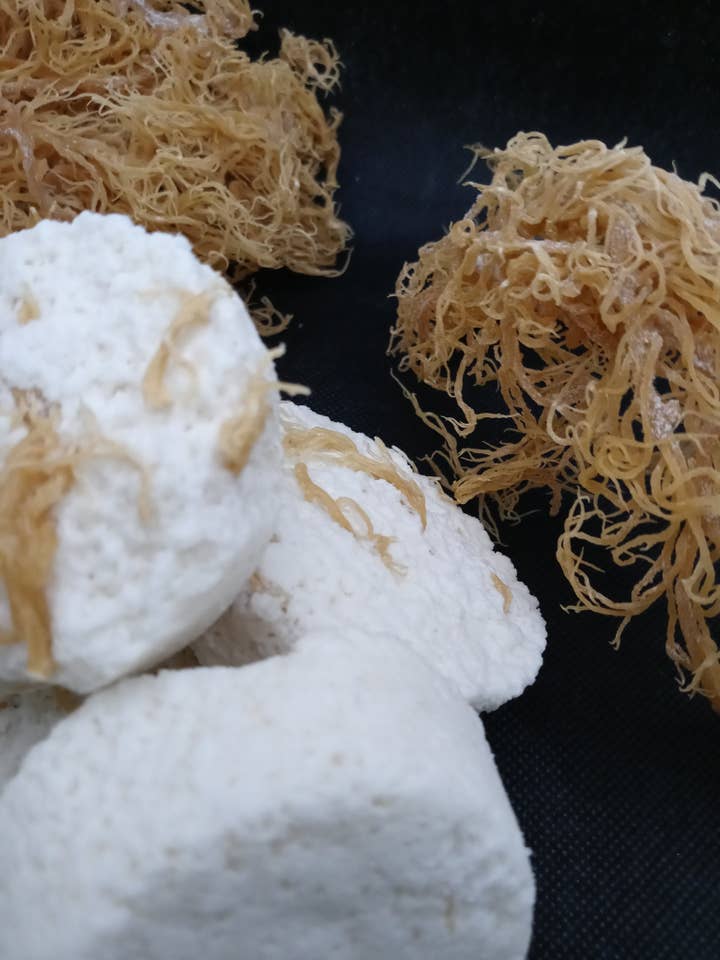 Sea Moss Bath Bombs for wholesale by Soap perfection