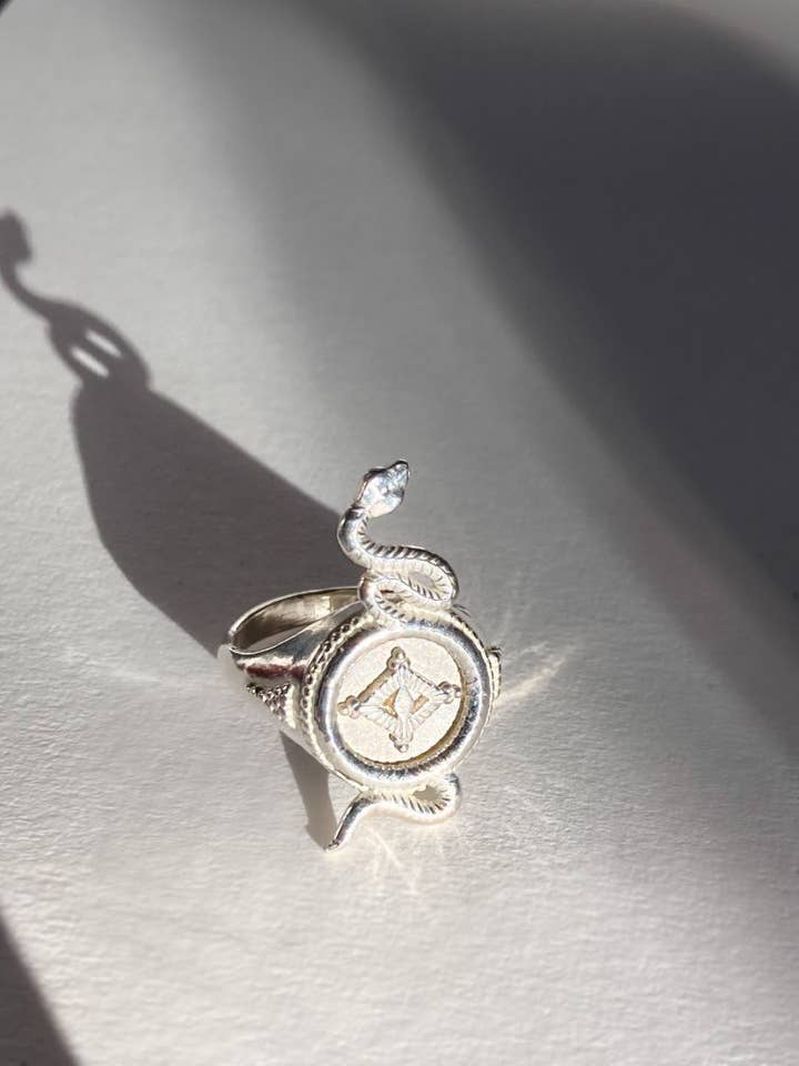 Signet Snake Ring 925 Silver Unisex for wholesale by SHE ARCHIVES