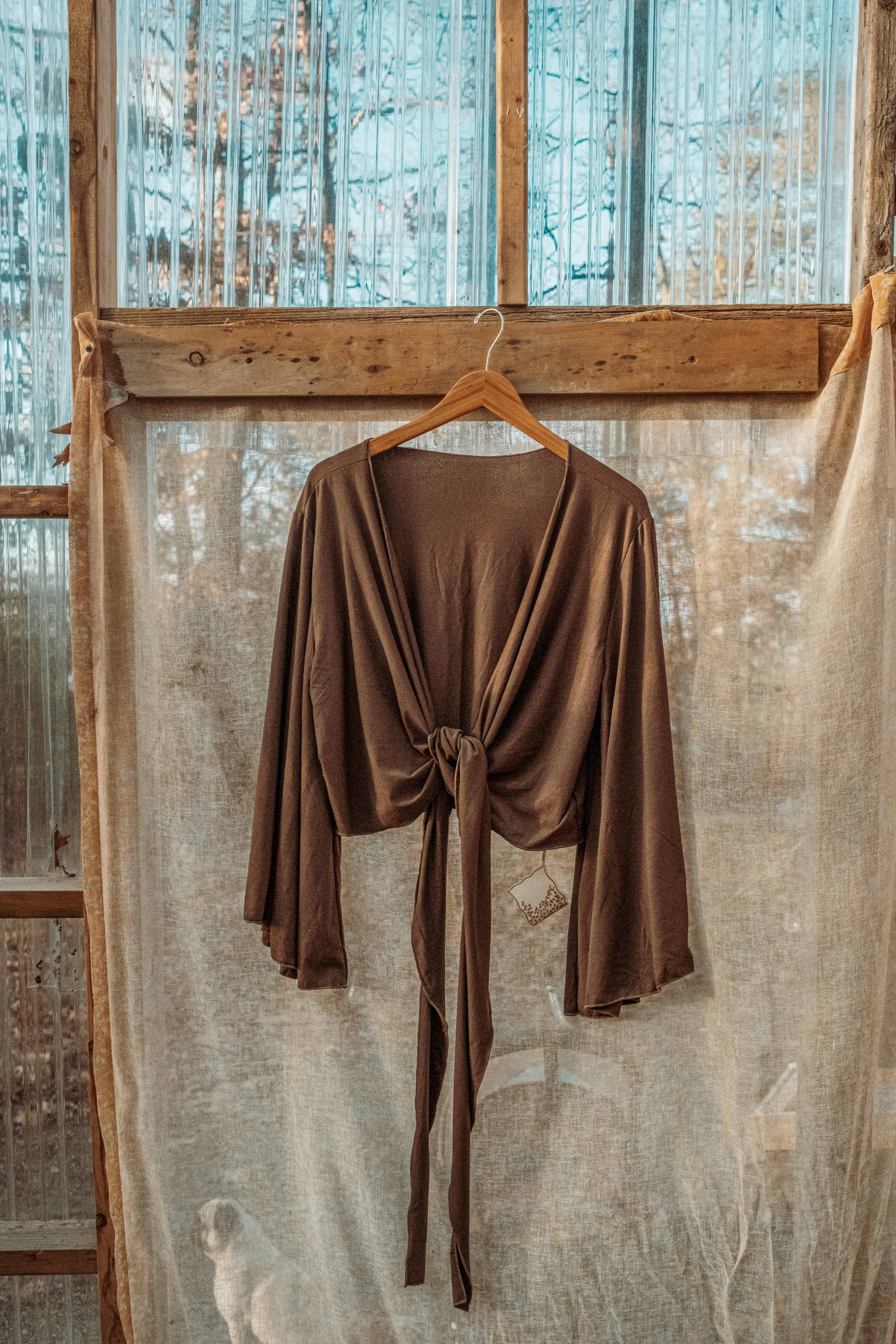 Gardenbelle Shop - Vendita all'ingrosso Camicetta - Donna - Top avvolgente yoga boho a maniche svasate OrganicEcoVero comodo11