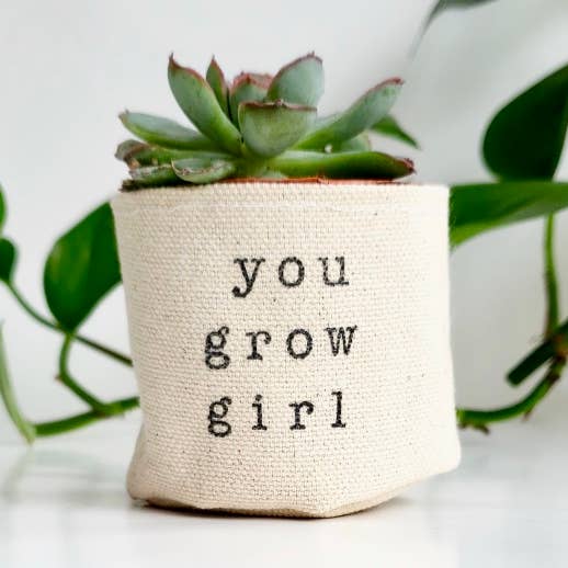 Leaf and Root Co. - Vendita all'ingrosso Vasi per piante - Coprivaso in tela «You Grow Girl»0