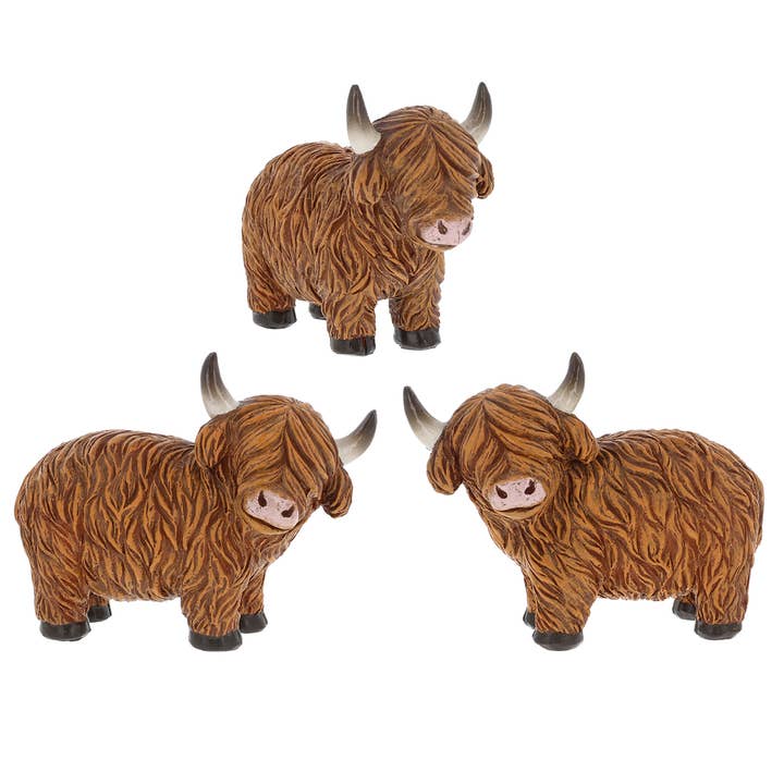 Heureux Highland Coo Debout pour la vente par Joe Davies