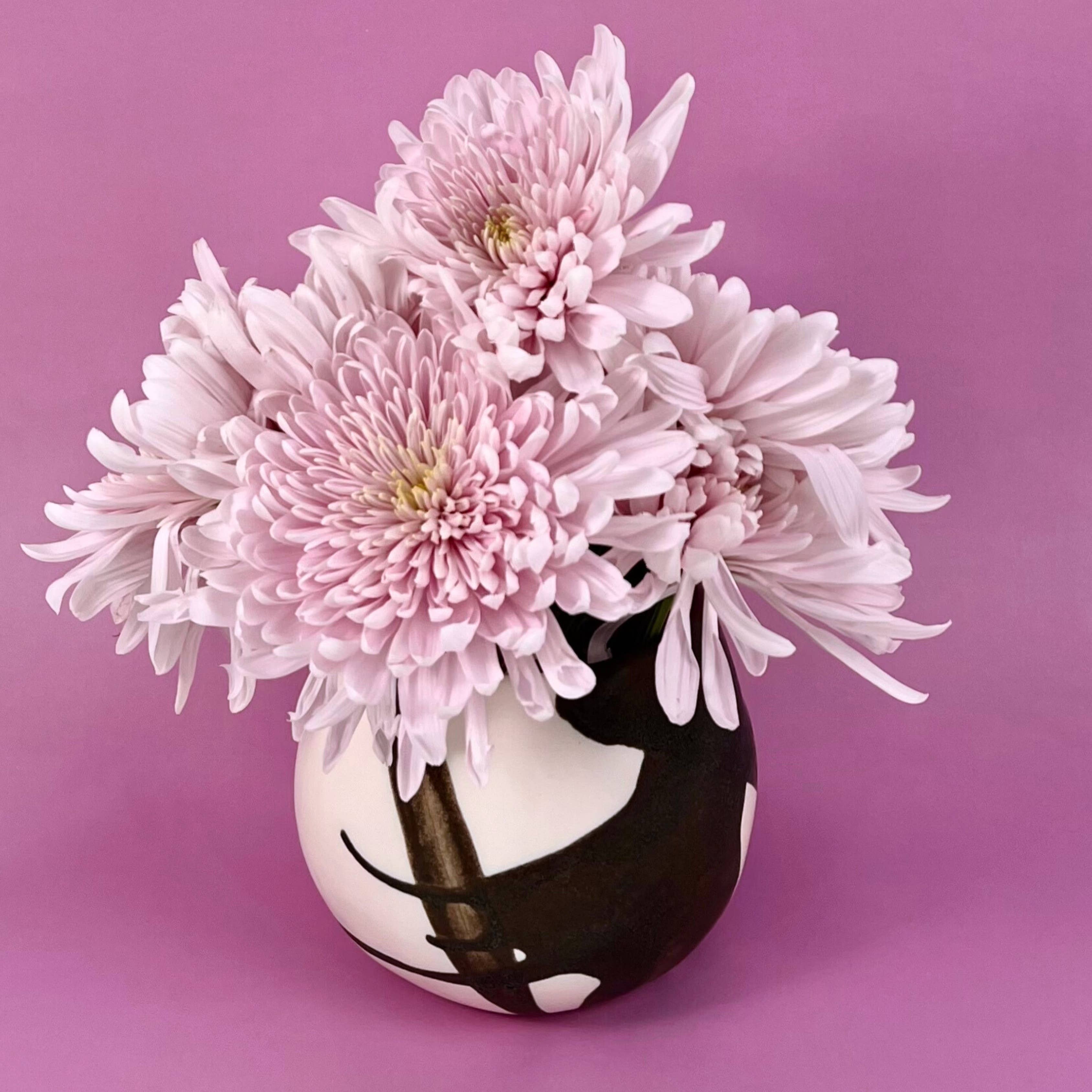 ALEX MARSHALL STUDIOS - Wholesale Vase - Tapered Sphere Vase1